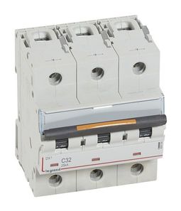 Автоматический выключатель DX³ 3P 32А (C) 25кА